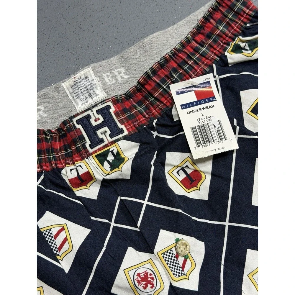 Tommy Hilfiger product pair
